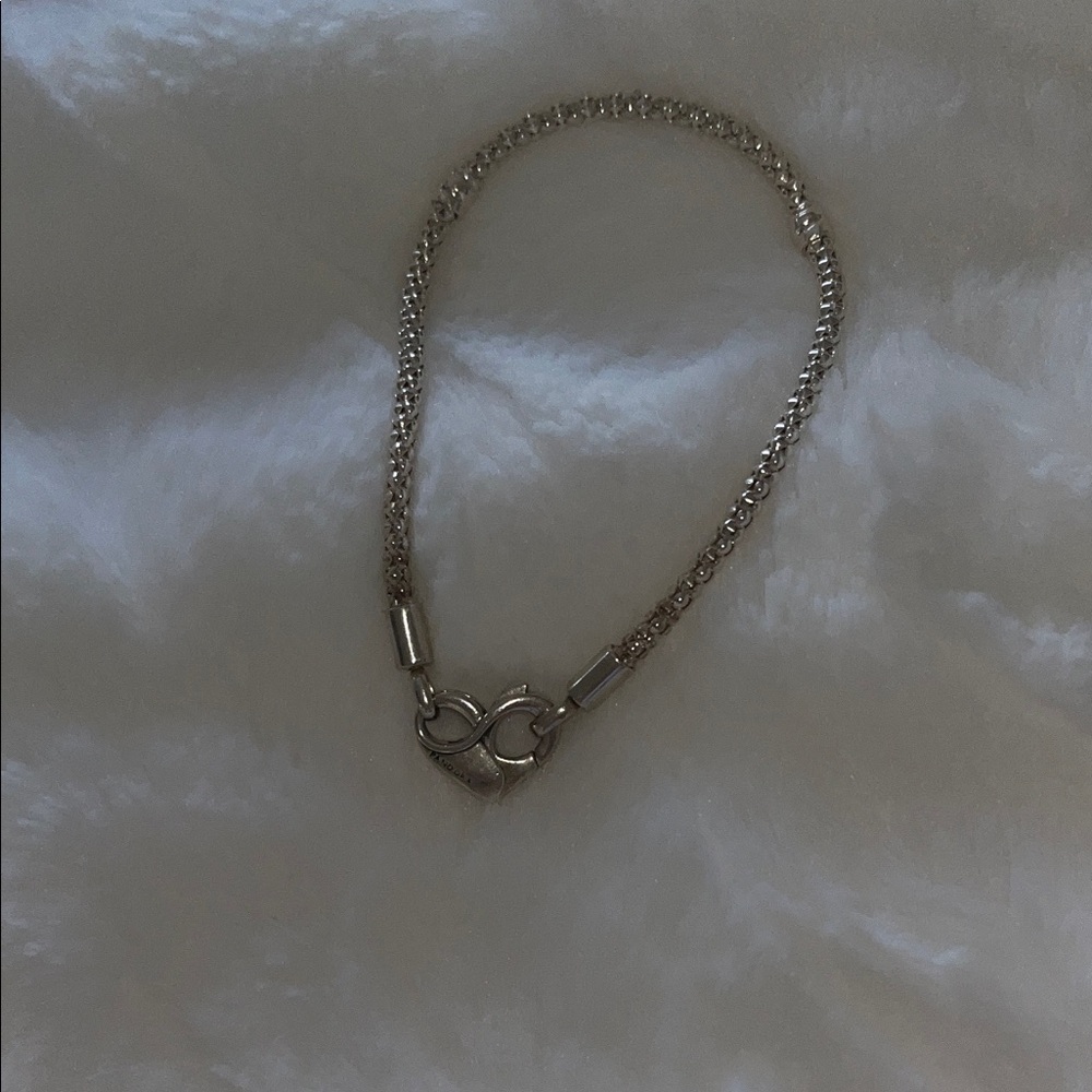 Pandora Elegant Silver Chain Bracelet Worn Once